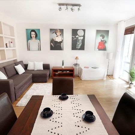 Cosy And Bright- Golden Apartments- Old Town ワルシャワ エクステリア 写真